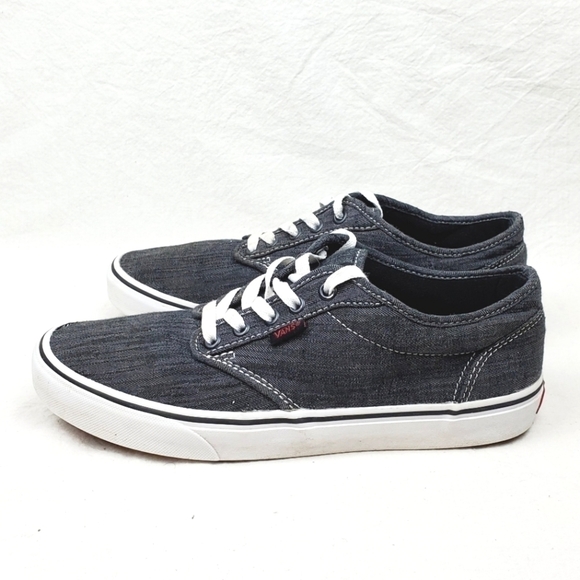 Vans off the walls lace up sneakers - Picture 1 of 9